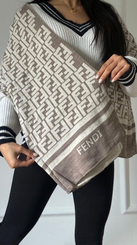 شال كتف - Fendi